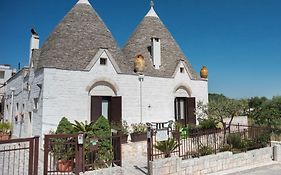 Grandi Trulli Bed&Breakfast